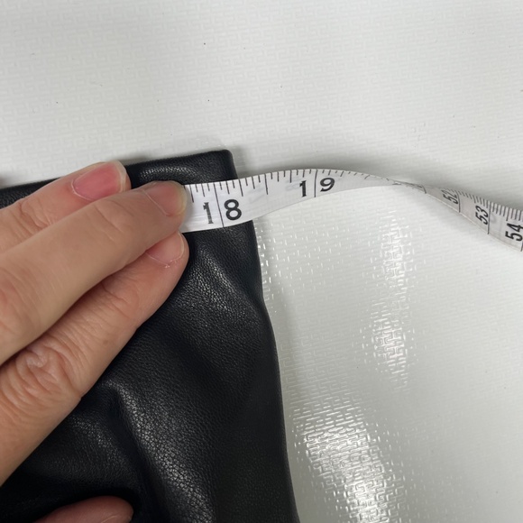 7 For All Mankind Black Vegan Leather Leggings, 1X - Picture 7 of 9